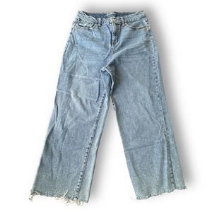 Wild Fable Light/Med Wash High Rise Skater Jeans Women's Size 12 Frayed